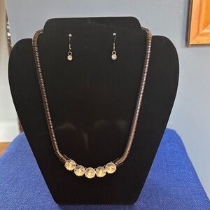 Elegant Black and Silver Necklace Set